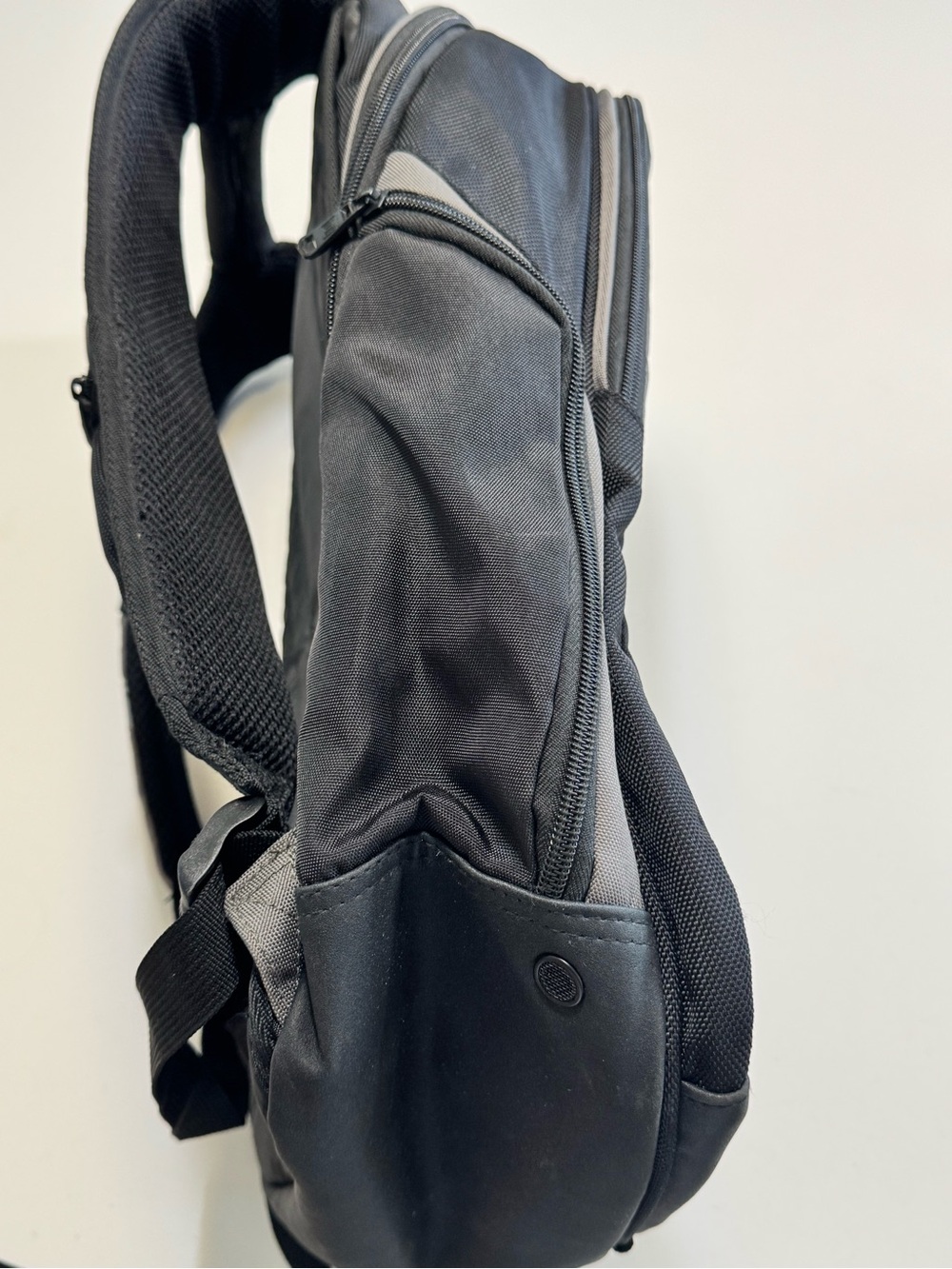 ful Black Apex Travel Backpack Laptop Sleeve Padded School Work - Picture 7 of 7
